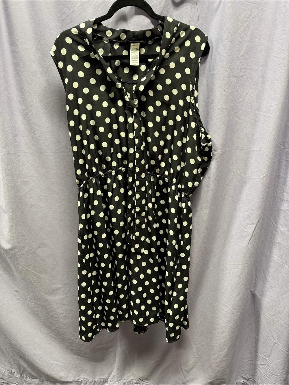 YesStyle Black and White Polka Dot Tie-Neck Midi Dress